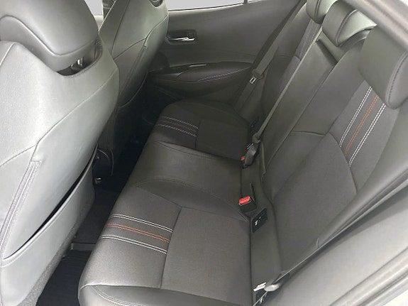 Toyota Corolla 11 of 19