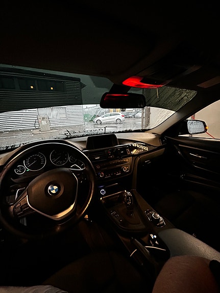 BMW 318d 8 of 9