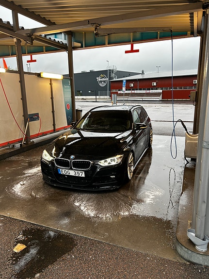 BMW 318d 4 of 9