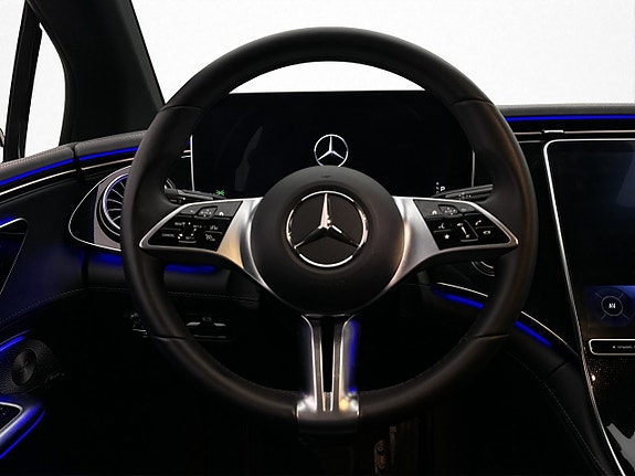 Mercedes-Benz EQE300 11 of 30