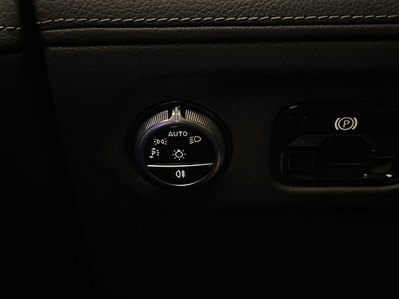Mercedes-Benz EQE300 29 of 30