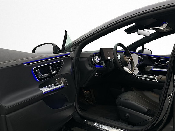 Mercedes-Benz EQE300 9 of 30