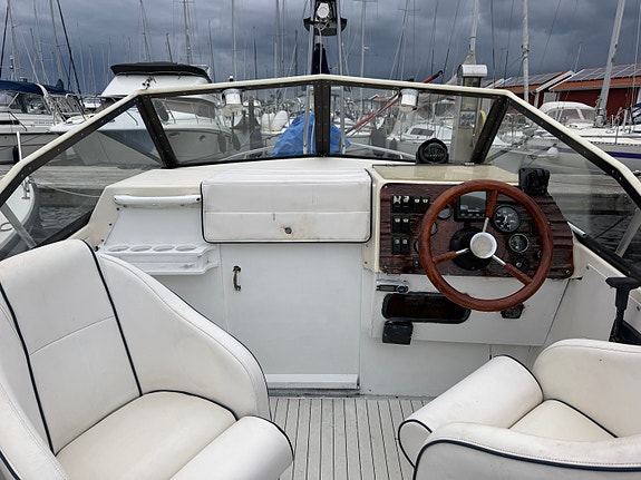 Fjord 21 weekender 1985 med nyare motor 12 of 23