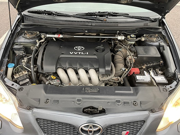 Toyota Corolla 6 of 7