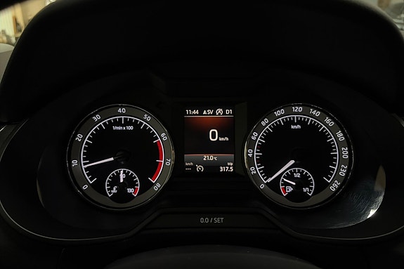 Skoda Octavia Scout 17 of 26