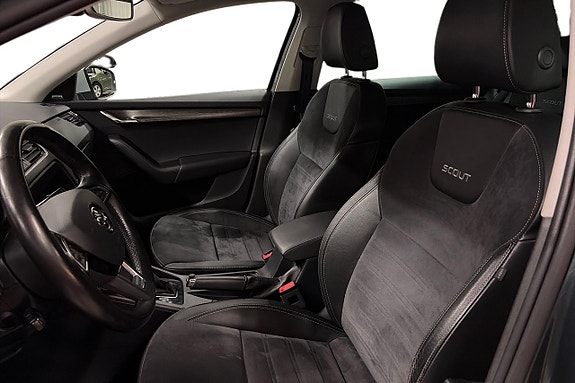 Skoda Octavia Scout 13 of 26
