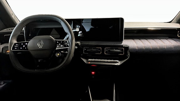 Renault 4 E-Tech 4 of 12