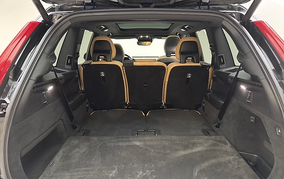 Volvo XC90 6 of 8