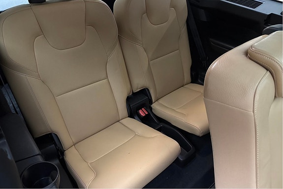 Volvo XC90 5 of 8