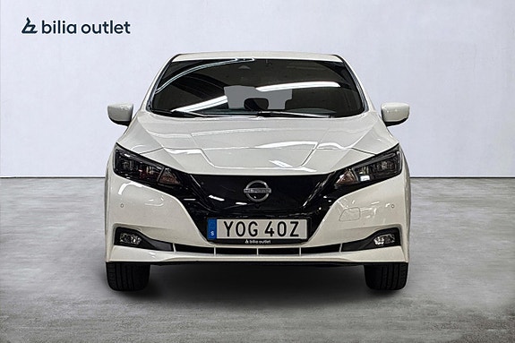 Nissan Leaf 3 of 28