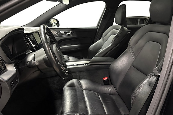 Volvo XC60 13 of 30
