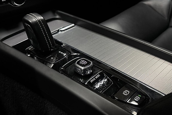 Volvo XC60 26 of 30