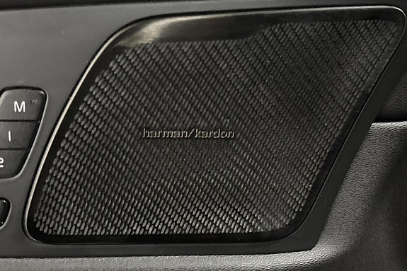 Volvo XC60 27 of 30