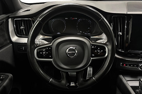 Volvo XC60 16 of 30