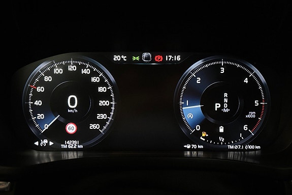 Volvo XC60 17 of 30