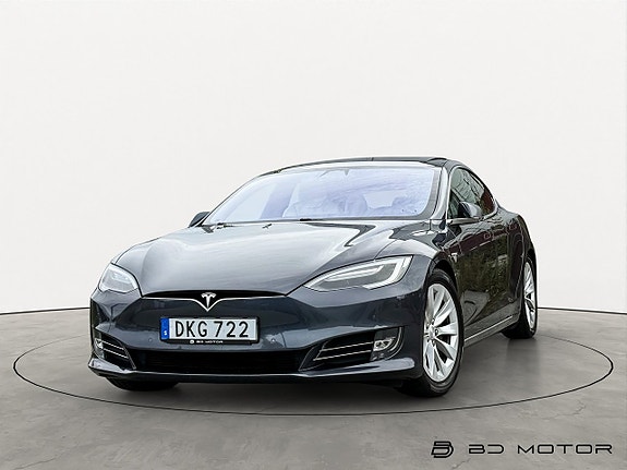 Tesla Model S 6 of 18
