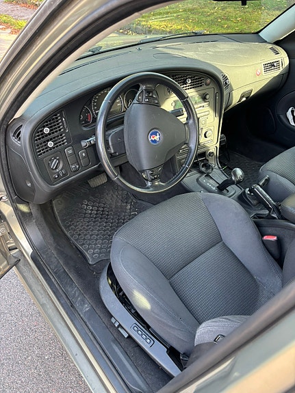 Saab 9-5 2 of 5