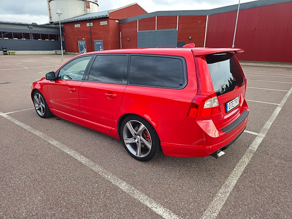 Volvo V70 4 of 6