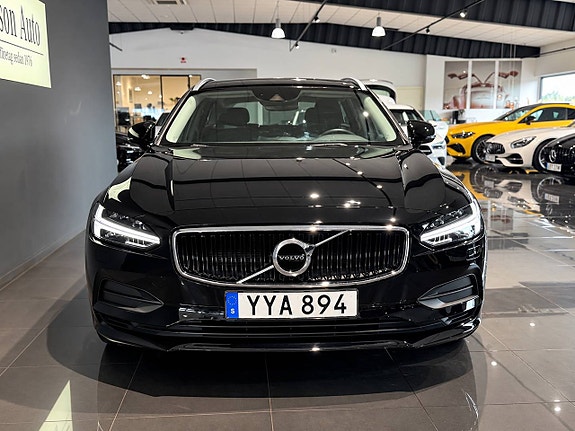Volvo V90 2 of 10