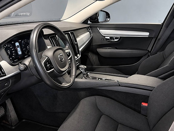 Volvo V90 8 of 10