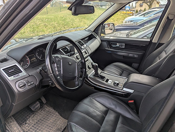 Land Rover Range Rover Sport 7 of 15