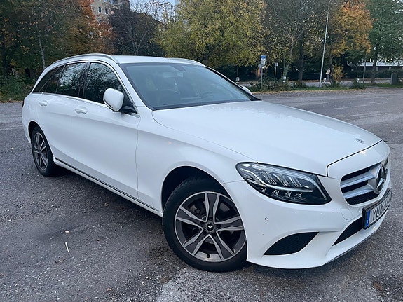Mercedes-Benz C220 8 of 11