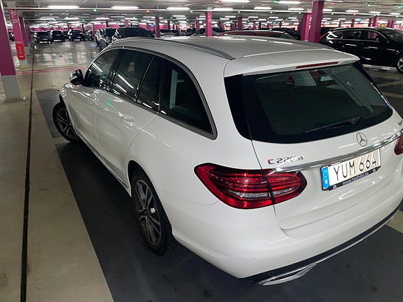 Mercedes-Benz C220 9 of 11