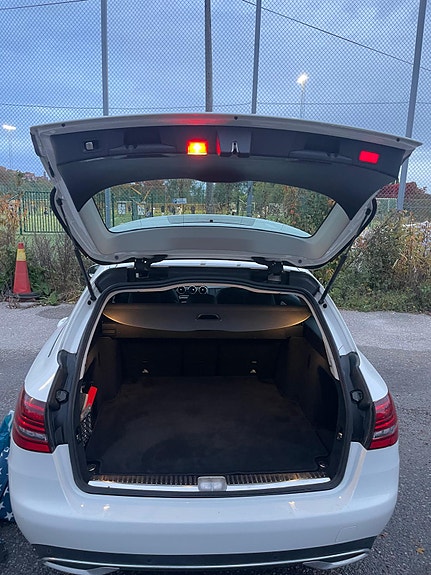 Mercedes-Benz C220 7 of 11