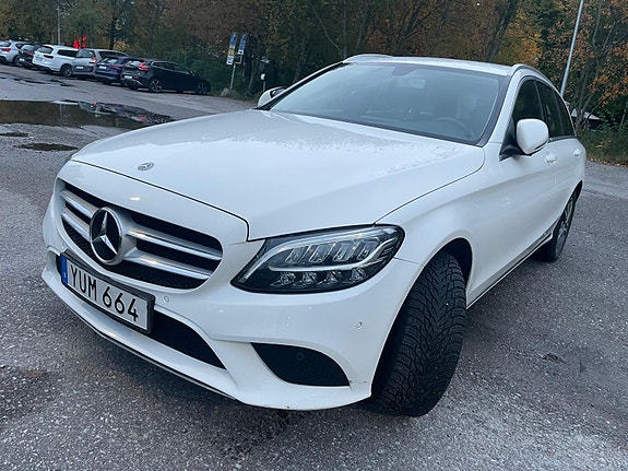 Mercedes-Benz C220 5 of 11