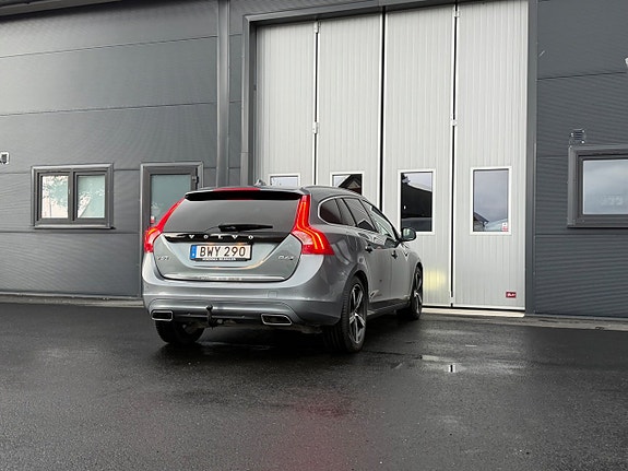 Volvo V60 4 of 15