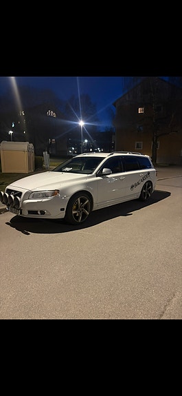 Volvo V70 4 of 7