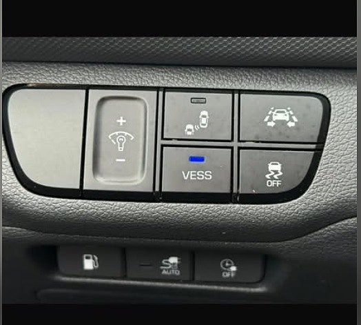 Hyundai IONIQ 11 of 11