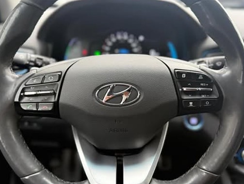 Hyundai IONIQ 10 of 11