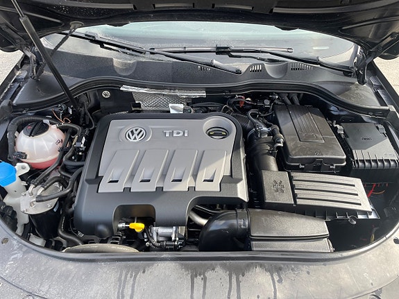 Volkswagen Passat Alltrack 4 of 4
