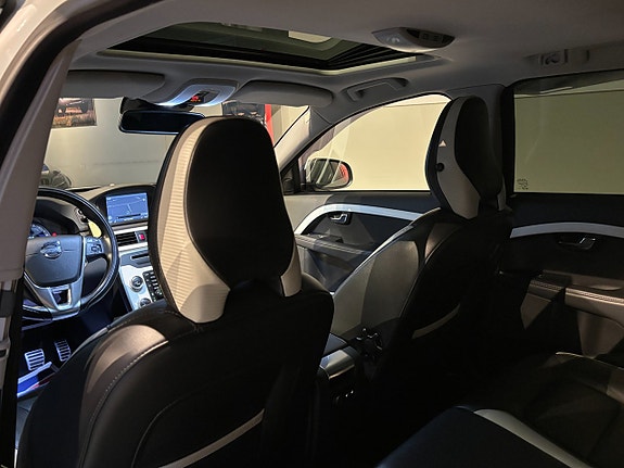 Volvo V70 23 of 30