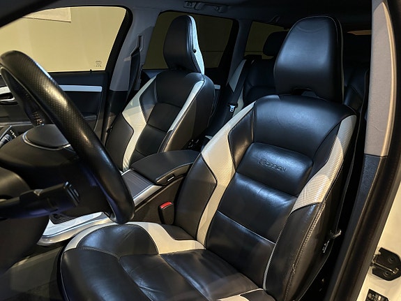 Volvo V70 12 of 30