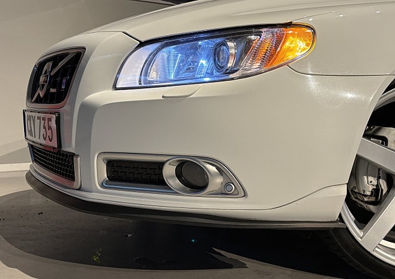 Volvo V70 3 of 30