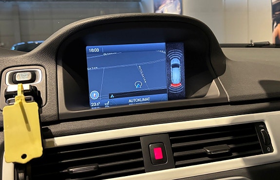 Volvo V70 18 of 30