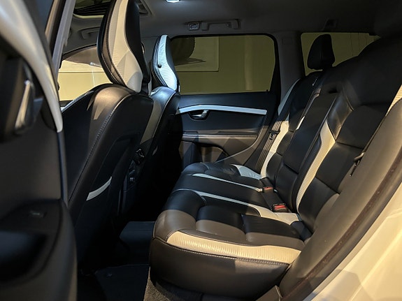 Volvo V70 22 of 30