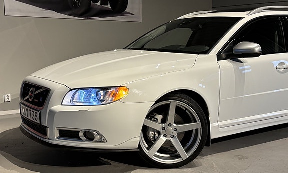 Volvo V70 4 of 30