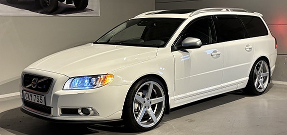 Volvo V70 5 of 30