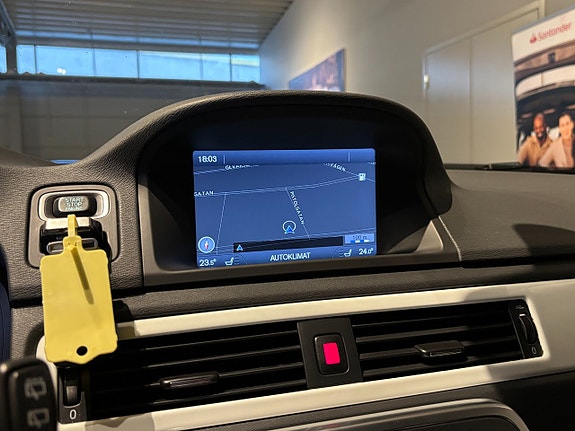 Volvo V70 19 of 30