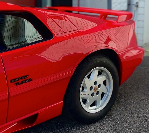 Lotus Esprit 7 of 20