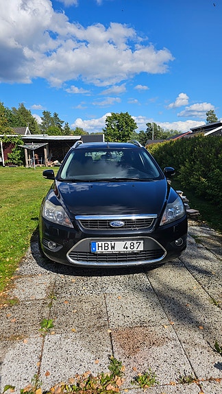 Ford Focus 2 of 7