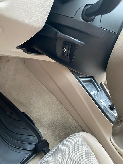BMW 320d 4 of 9