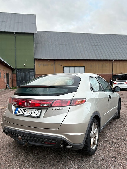 Honda Civic 3 of 7