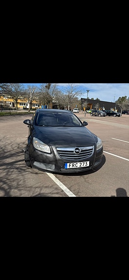 Opel Insignia 2 of 7
