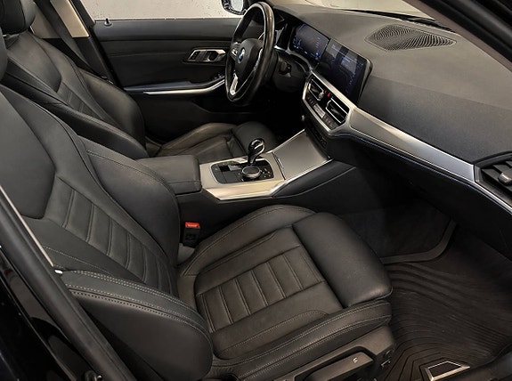 BMW 330e 4 of 7