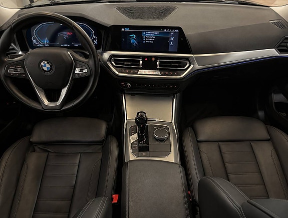 BMW 330e 3 of 7
