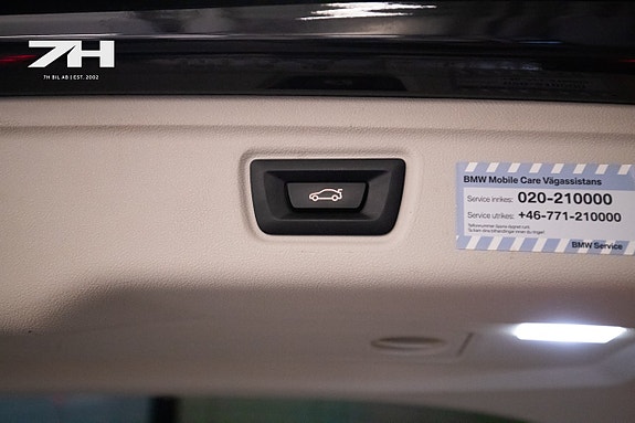 BMW 330e 19 of 20